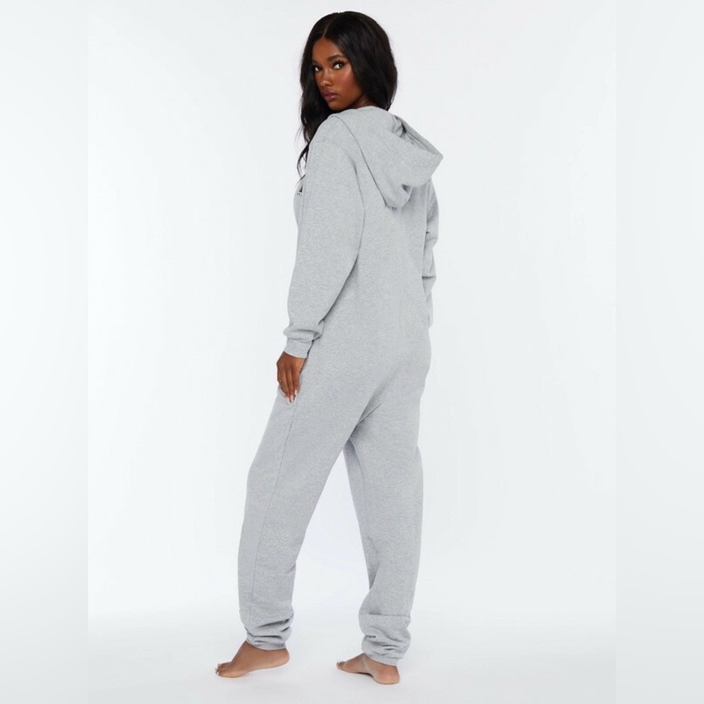 NWT Forever Fenty Savage X Hooded Jumpsuit Heather Grey Size Small - Picture 4 of 12